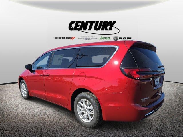 new 2025 Chrysler Pacifica car, priced at $43,315