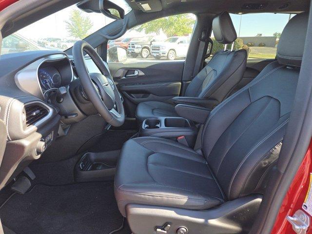 new 2025 Chrysler Pacifica car, priced at $43,315