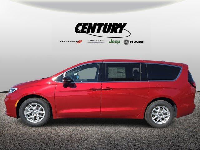 new 2025 Chrysler Pacifica car, priced at $43,315