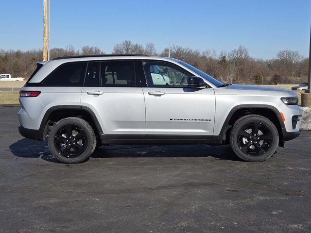 new 2025 Jeep Grand Cherokee car, priced at $43,175