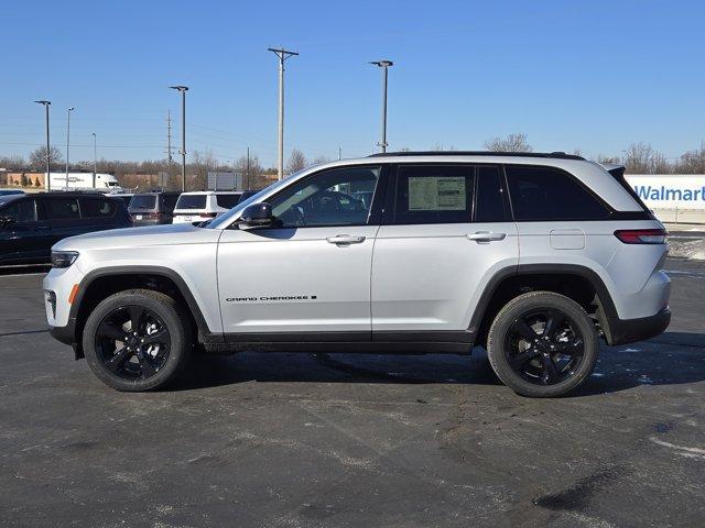 new 2025 Jeep Grand Cherokee car, priced at $43,175