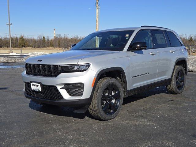 new 2025 Jeep Grand Cherokee car, priced at $43,175