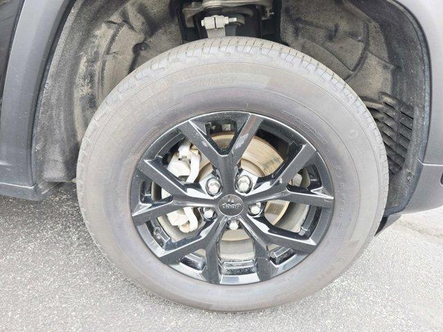 used 2024 Jeep Grand Cherokee car, priced at $31,977
