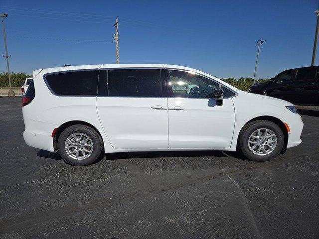 new 2025 Chrysler Pacifica car, priced at $41,820