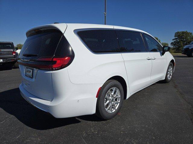 new 2025 Chrysler Pacifica car, priced at $41,820