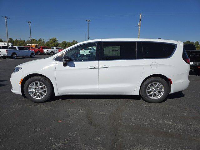 new 2025 Chrysler Pacifica car, priced at $41,820