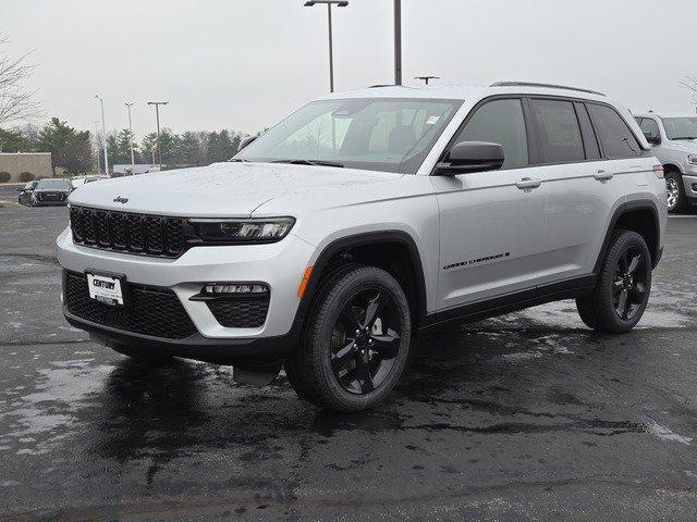 new 2025 Jeep Grand Cherokee car, priced at $44,020