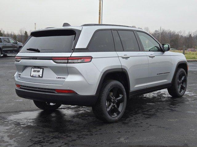 new 2025 Jeep Grand Cherokee car, priced at $44,020