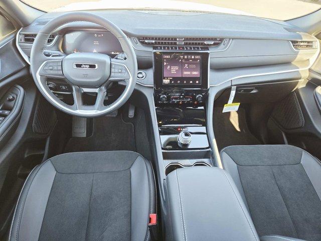 new 2025 Jeep Grand Cherokee car, priced at $40,530
