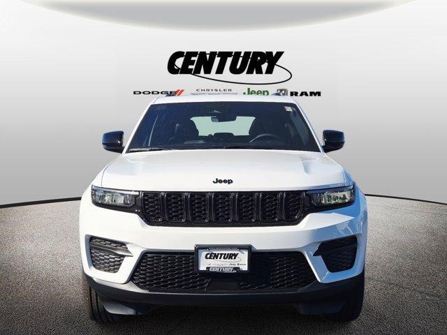 new 2025 Jeep Grand Cherokee car, priced at $40,530