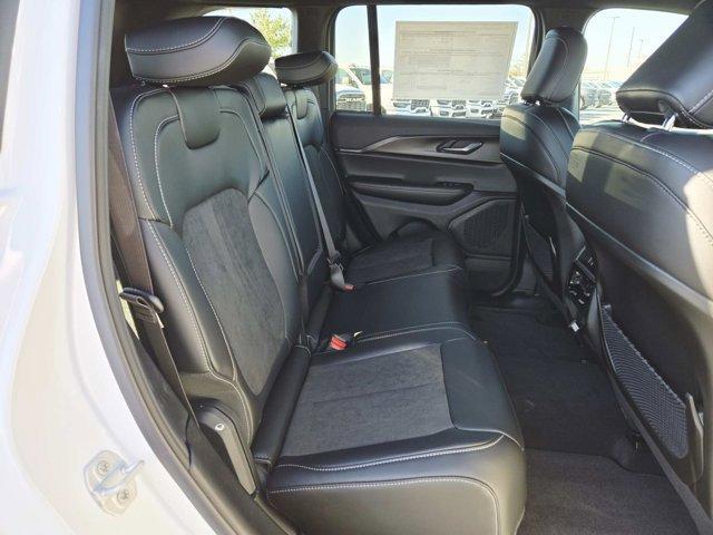new 2025 Jeep Grand Cherokee car, priced at $40,530