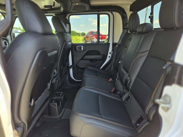new 2025 Jeep Gladiator car, priced at $45,430
