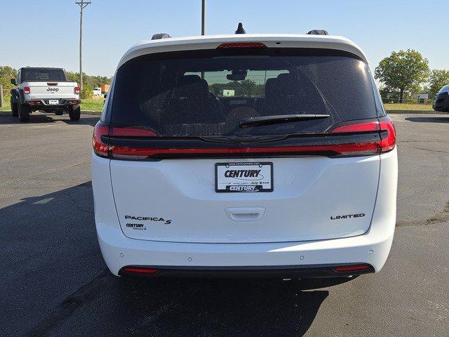 new 2025 Chrysler Pacifica car, priced at $46,545