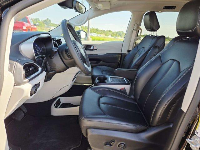 used 2024 Chrysler Pacifica car, priced at $34,977