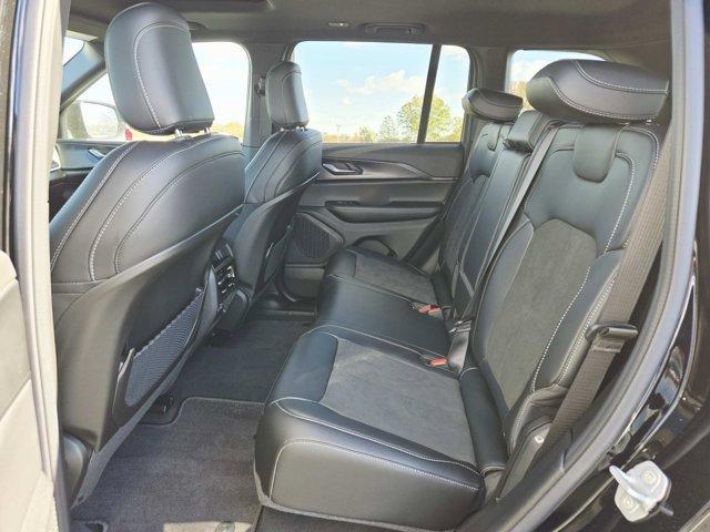 new 2025 Jeep Grand Cherokee car, priced at $40,625