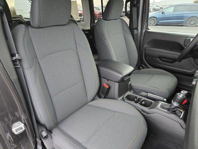 new 2025 Jeep Wrangler car, priced at $47,535