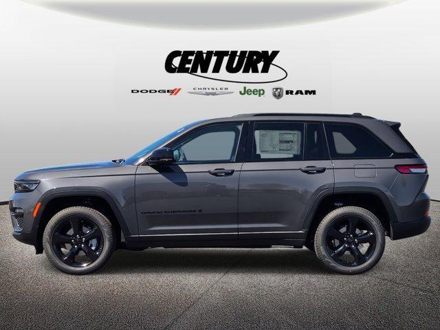 new 2025 Jeep Grand Cherokee car, priced at $47,735
