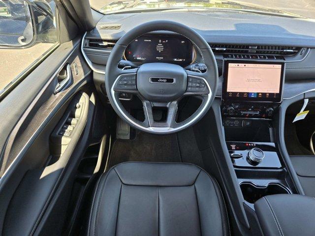new 2025 Jeep Grand Cherokee car, priced at $47,735