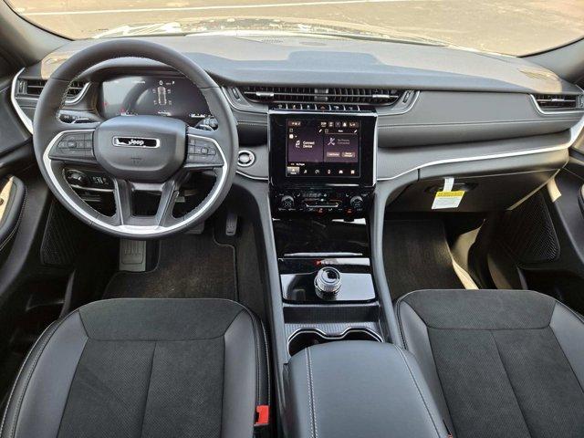 new 2025 Jeep Grand Cherokee car, priced at $43,375