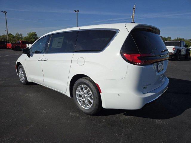 new 2025 Chrysler Pacifica car, priced at $40,925