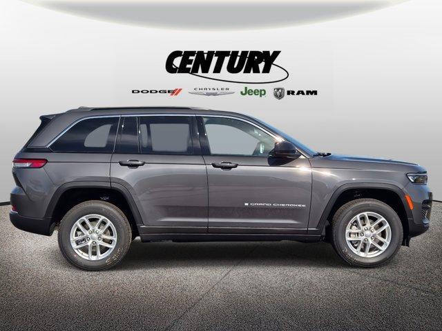 new 2025 Jeep Grand Cherokee car, priced at $38,375