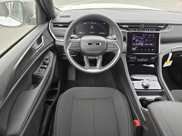 new 2025 Jeep Grand Cherokee L car, priced at $38,830