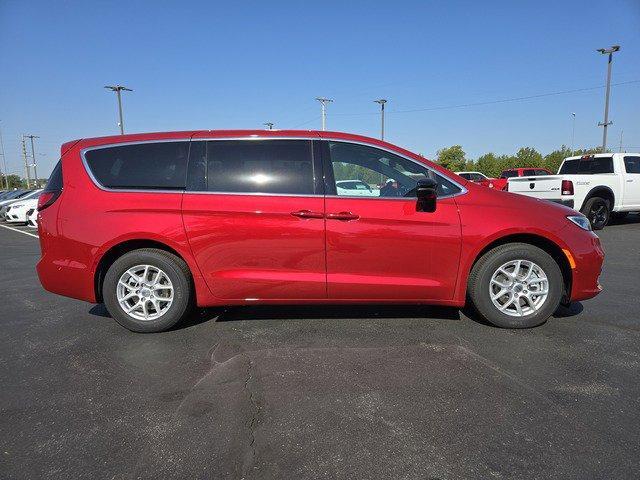 new 2025 Chrysler Pacifica car, priced at $40,420