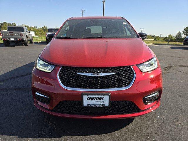 new 2025 Chrysler Pacifica car, priced at $40,420