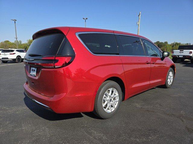 new 2025 Chrysler Pacifica car, priced at $40,420