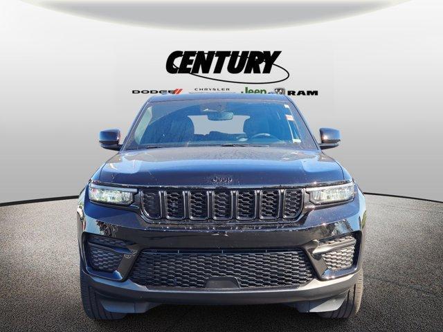 used 2024 Jeep Grand Cherokee car, priced at $34,977