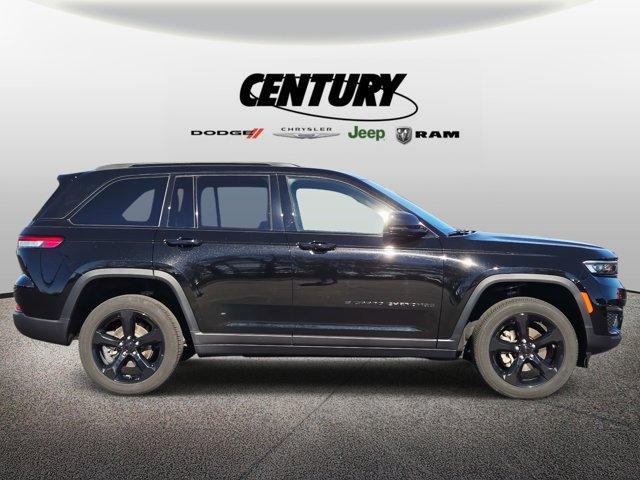 used 2024 Jeep Grand Cherokee car, priced at $34,977