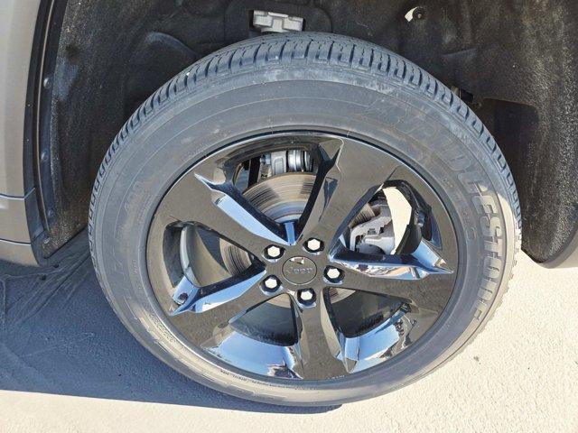 used 2024 Jeep Grand Cherokee car, priced at $34,977