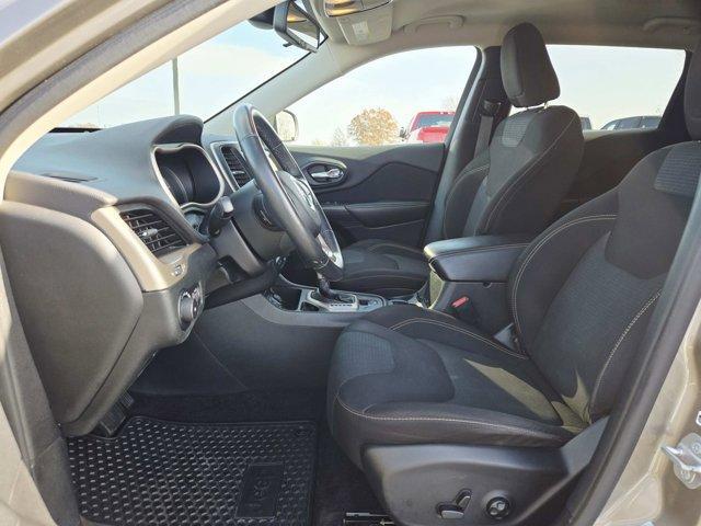 used 2016 Jeep Cherokee car, priced at $10,477