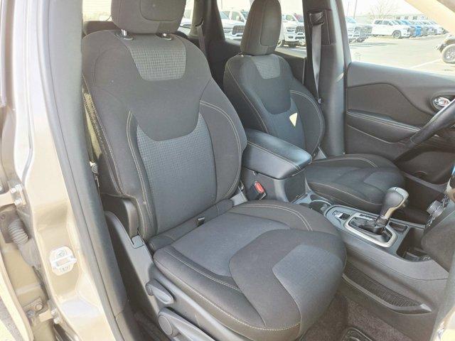 used 2016 Jeep Cherokee car, priced at $10,477