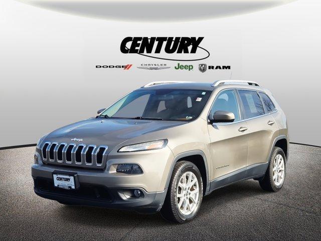 used 2016 Jeep Cherokee car, priced at $10,477