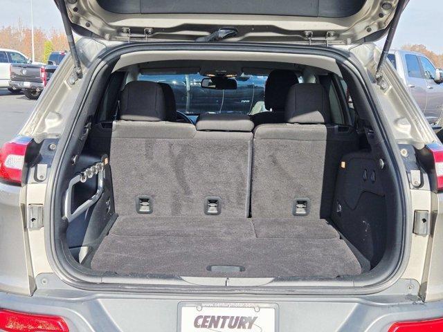 used 2016 Jeep Cherokee car, priced at $10,477