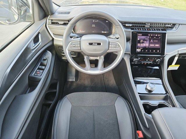 new 2025 Jeep Grand Cherokee car, priced at $40,625