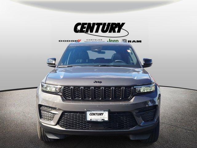 new 2025 Jeep Grand Cherokee car, priced at $40,625
