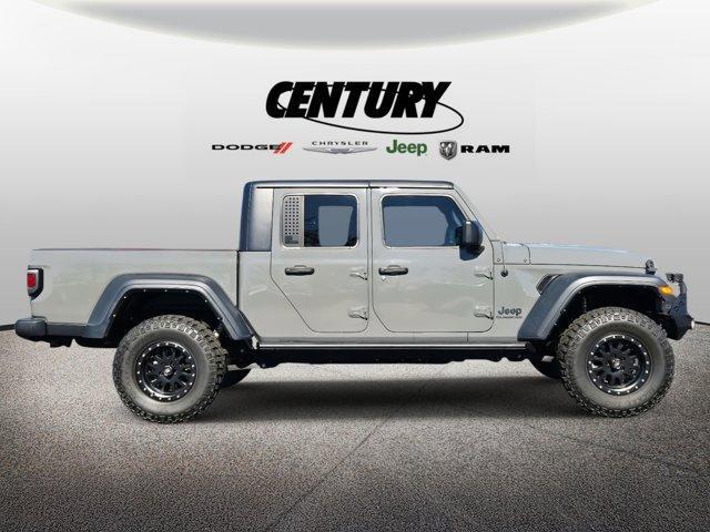 used 2021 Jeep Gladiator car, priced at $33,977