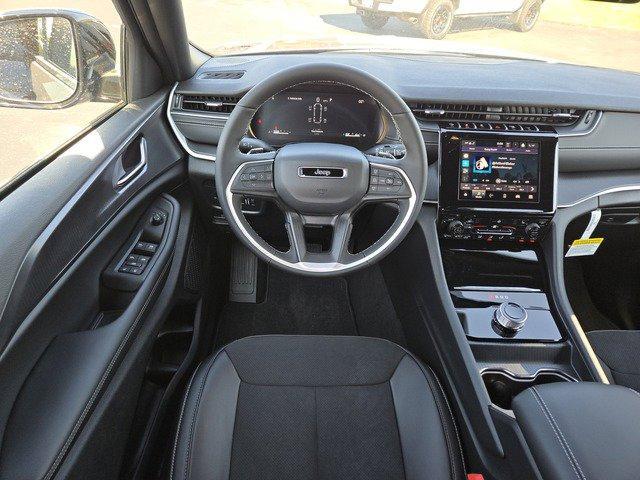 new 2025 Jeep Grand Cherokee L car, priced at $44,175