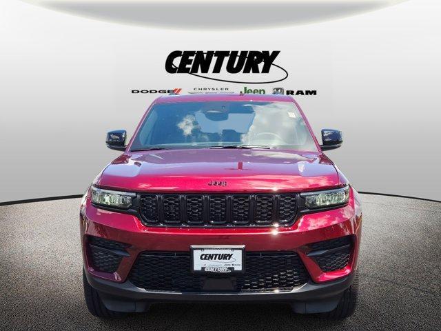 new 2025 Jeep Grand Cherokee car, priced at $42,375