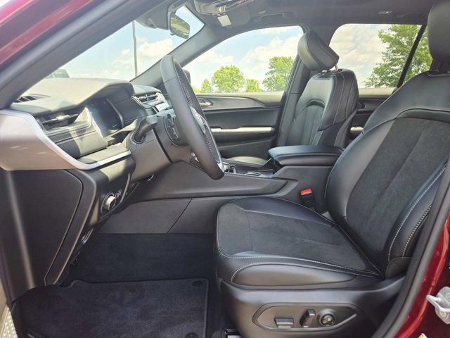new 2025 Jeep Grand Cherokee car, priced at $42,375