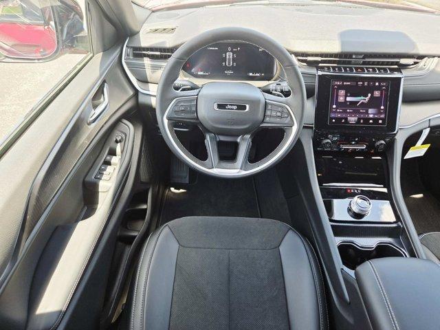 new 2025 Jeep Grand Cherokee car, priced at $42,375