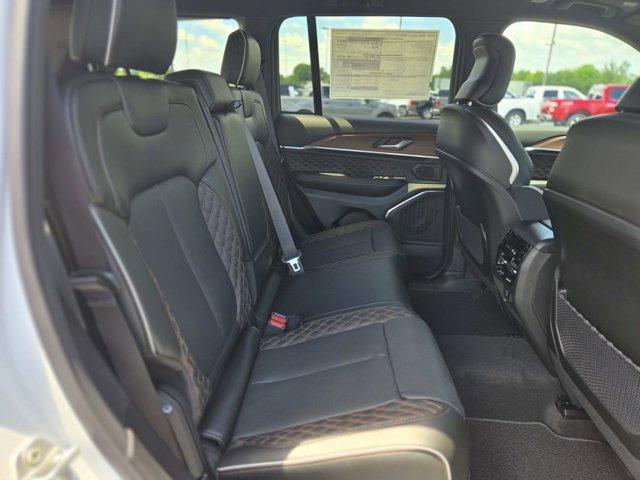 new 2025 Jeep Grand Cherokee car, priced at $57,580