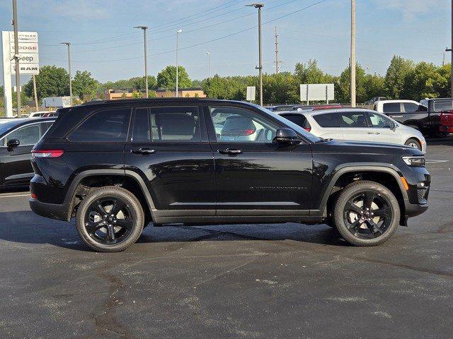 new 2024 Jeep Grand Cherokee car, priced at $40,520