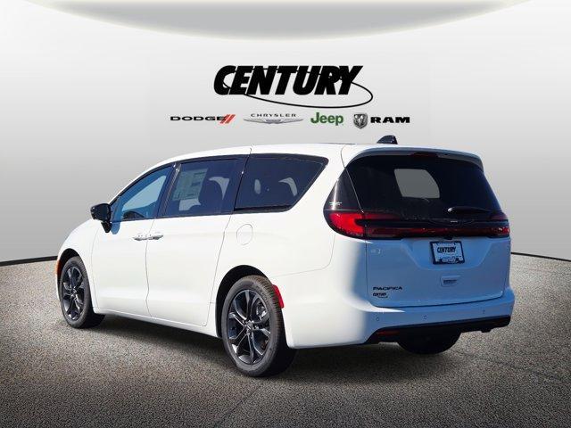 new 2026 Chrysler Pacifica car, priced at $41,540