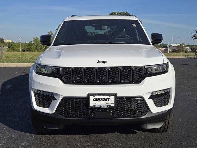 new 2025 Jeep Grand Cherokee car, priced at $45,940