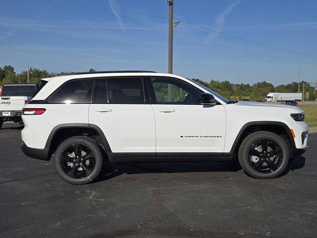 new 2025 Jeep Grand Cherokee car, priced at $45,940