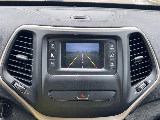 used 2015 Jeep Cherokee car, priced at $11,975