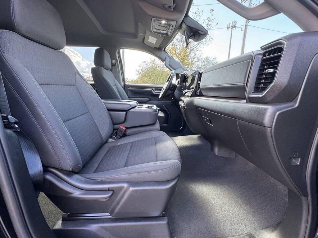 used 2023 GMC Sierra 1500 car, priced at $34,975